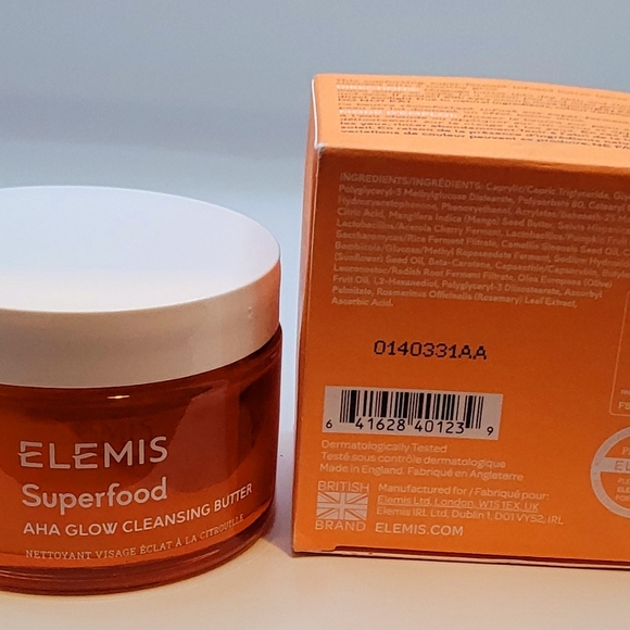 Elemis Superfood aha glow cleansing butter - Picture 2 of 2